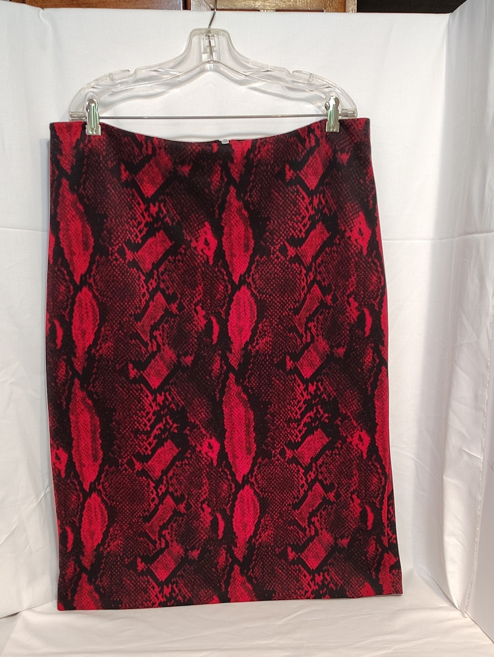 Worthington's Size 18W Pencil Skirt. Snake Skin Pattern